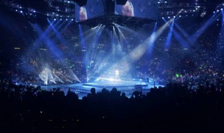 我配不上你歌词 我配不上你歌曲的歌词是什么