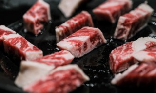 怎样做牛腩好吃又烂 牛腩的烹饪方法