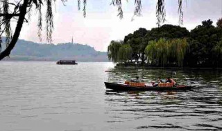 描写西湖景色的唯美句子 描写西湖景色的唯美句子有哪些