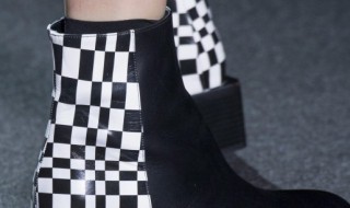 关于黑白句子 黑白有关的句子分享