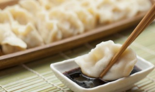 冰冻水饺用热水煮还是冷水煮 冰冻水饺怎么煮