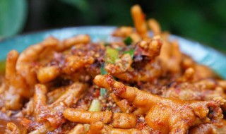 红烧鸡脚怎么做啊 做红烧鸡爪的方法