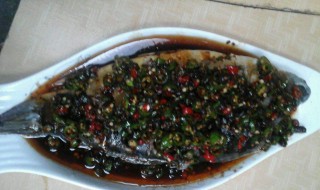 青椒蒸鱼怎么做 青椒蒸鱼的做法