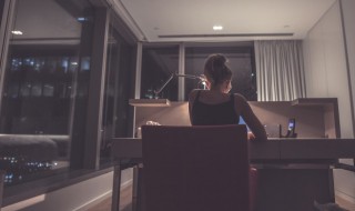 熬夜的幽默说说 关于熬夜的说说