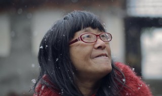 余秀华简介 中国诗人余秀华的个人简介