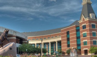 大学班长的职责和义务是什么 大学班长的职责和义务指的是什么