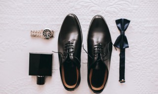 雨天穿皮鞋是不是防水 雨天穿皮鞋放水吗