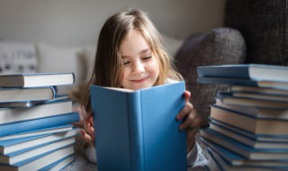 鼓励孩子读书的经典语句 鼓励孩子读书的经典语句精选