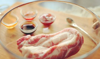 猪皮怎么做好吃不油腻的做法 凉拌脆猪皮不腻的做法