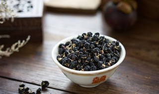 黑枸杞如何清洗 黑枸杞应该怎么洗干净呢