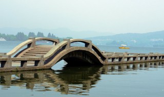 想看看传说中的许仙和白娘子结缘的断桥应该去 传说中的许仙和白娘子结缘的断桥在哪