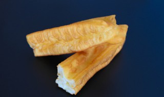 家庭小油条的制作方法 家庭自制油条怎么做