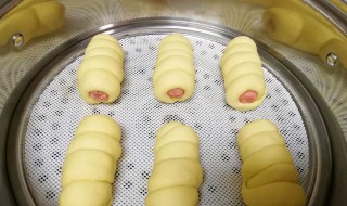 黄金南瓜馒头热狗卷的做法 怎样做黄金南瓜馒头热狗卷