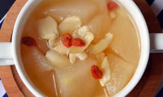百合银耳雪梨汤的做法 百合银耳雪梨汤的做法介绍