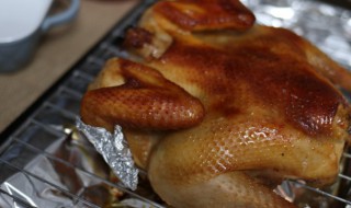 鸡的什么部位不能吃 鸡身上不能吃的部位