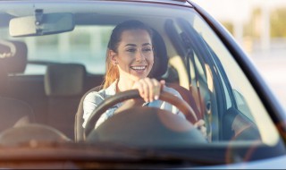 女生自己怎么开车 女生自己如何开车