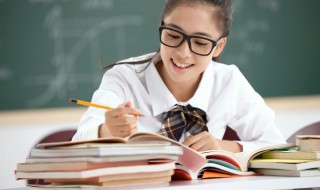 登山的登怎么组词 登怎么组词