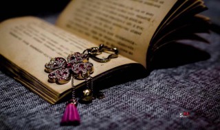 上面一个日下面一个木读什么 上面一个日下面一个木的读音