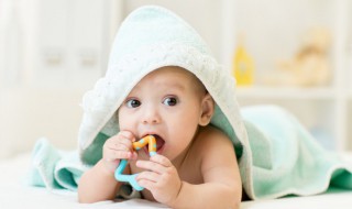 何姓男孩2022年响亮简单起名方法参考 取自诗词何姓男孩好听的名字