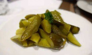 如何做酸青瓜粒 酸青瓜粒的做法