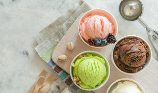 硬冰淇淋怎样做才没有冰渣 这种做法最简单