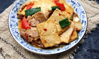大厨怎样做白豆腐炒肉 白豆腐炒肉做法
