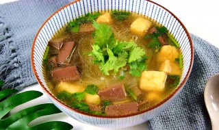 鸭血粉丝汤的简单做法 鸭血粉丝汤的做法介绍