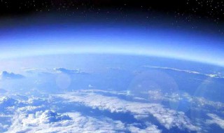 在大气层中最靠近地球表面的一层为 下面为大家科普知识