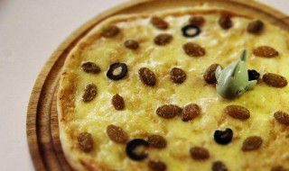 怎样用葡萄干做披萨 葡萄干玉米火腿披萨的做法