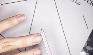 擦指甲油方法 有什么步骤