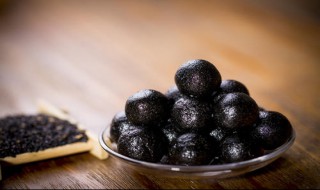 自己如何做芝麻丸 自制芝麻丸的方法