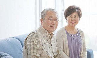 老人黄昏恋怎么处理 如何正确处理老年人黄昏恋