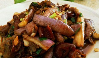 茄子烧小鸡怎么做 茄子烧小鸡的做法