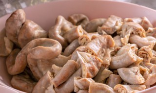 正宗脆皮炸大肠做法 正宗脆皮炸大肠怎么做