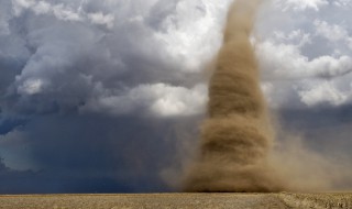 关于龙卷风的资料 龙卷风是什么天气