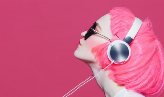 血染的风采原唱是谁 血染的风采完整歌词