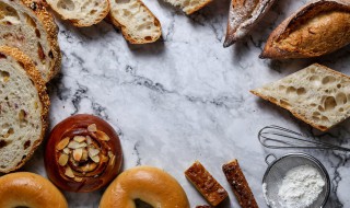 简单面包制作方法 简易小面包的做法