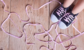 汉服鞋子怎么绑 汉服鞋子怎样绑