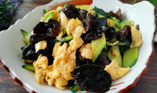 鸡蛋和木耳能一起吃吗 鸡蛋和木耳可以一起吃吗