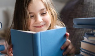 关于早期阅读对宝宝成长的意义 早期阅读对宝宝成长的意义是什么