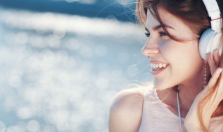 唱歌只是贪恋你的笑是什么歌 唱歌只是贪恋你的笑具体是什么歌