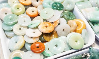 翡翠原石怎么切割 翡翠原石切割方法