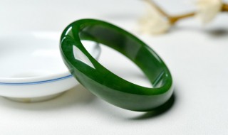 翡翠要怎么保养 翡翠的保养方法