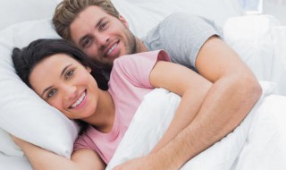 拥抱女生的技巧 如果是睡觉的时候