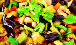 炒茄子丁的做法 味道超级棒哦