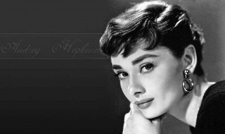 奥黛丽赫本一生简介 致敬传奇!