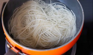 怎么泡发干米粉比较有韧性 教你泡不粘不断