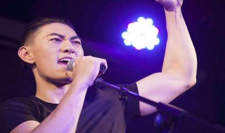 如何从幼稚变成熟稳重 从幼稚变成熟稳重的方法