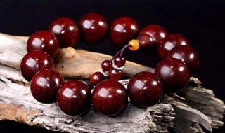 如何鉴定小叶紫檀手串 要注意观察颜色了