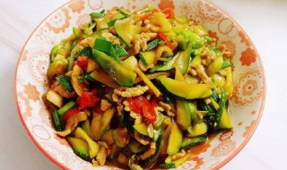 怎么做炒小南瓜 小炒小南瓜的做法步骤